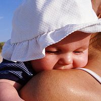 Как пережить жару с малышом